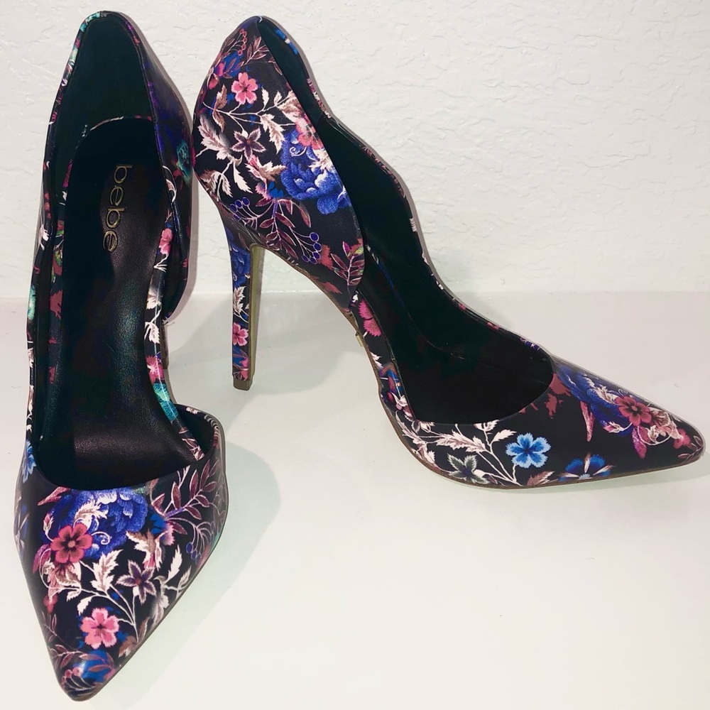 👠 BEBE Floral Print Classic Multicolor Pump Heels